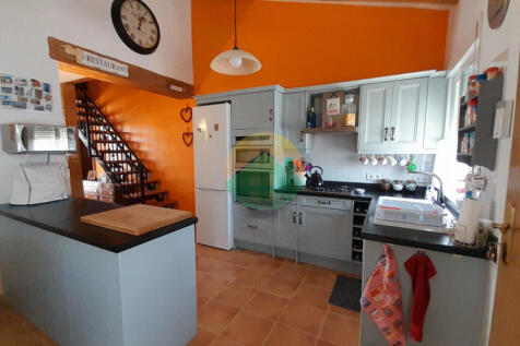3 Bedroom Semi-Detached For Sale-PIN21-13