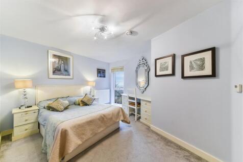 68 Fairthorn Road, Charlton, London photo 4