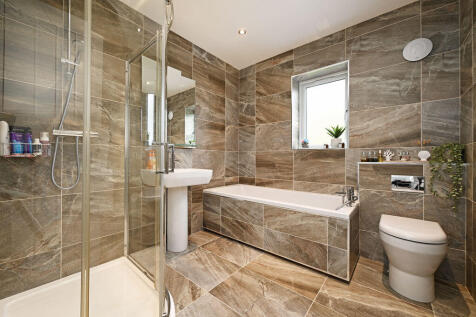 4 bed, 2 bath Detached in Sheffield - Photo 27