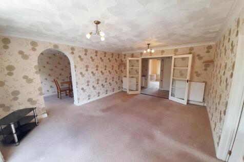 Living room 1 new.jpg