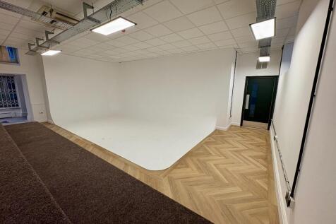 Serviced Office to rent Image 3