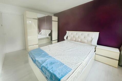 South Molton Road, London, E16 photo 5