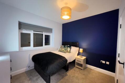 Bed 3.jpg