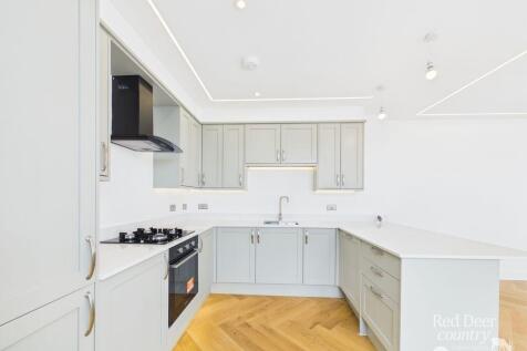 Townsend Road, Minehead - Luxury One-Bedroom Apartment Situated on the First Floor photo 3