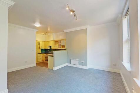 Lounge/Kitchen