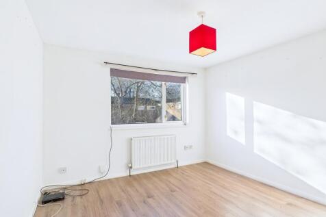 CAM01909G0-PR0440-STILL019