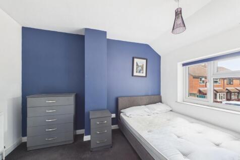 Room 5, Wakefield Avenue, Tutbury photo 4