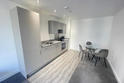Available: 01/07/2026 Holding Fee: £207.69 Traditional Deposit: £1038.46 Council Tax Band: TBC No Deposit Scheme Available (Reposit) Qube Residential are delighted to present this spacious 6th floor o