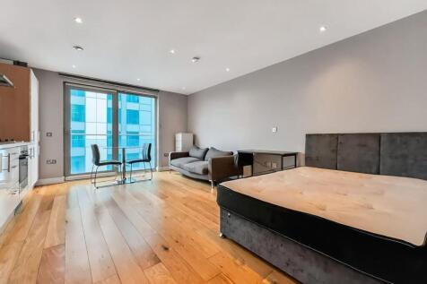 Kitchen / Living Space