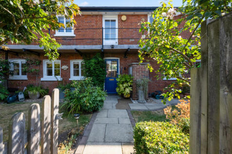 2 Bedroom House in Bridge