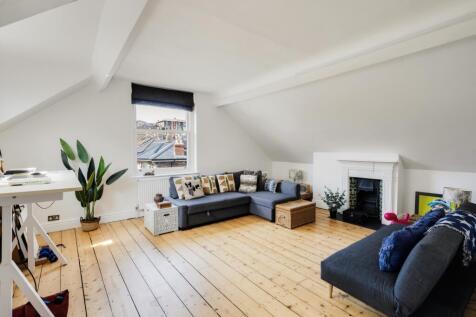6 bed, 3 bath Terraced in Bristol - Photo 18