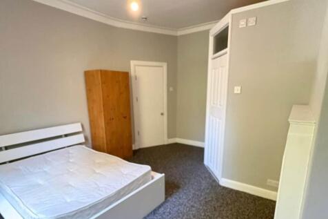 Harehills Avenue (Room 2), Chapeltown, Leeds photo 2