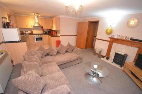 Carsington Crescent, Allestree, Derby photo 4