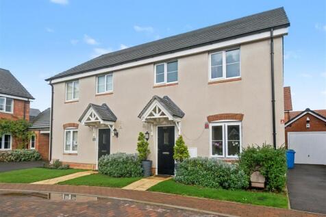 Corby, NN17 - property photo