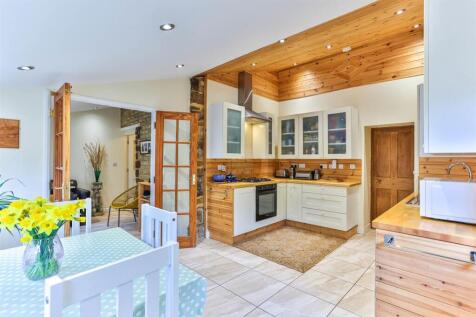Dormitory Cottage 4 High Street Cranford -46.jpg