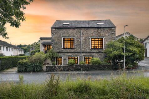 Staveley House