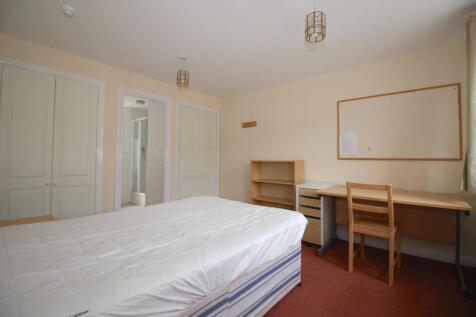 Goldfinch Close, Loughborough photo 4