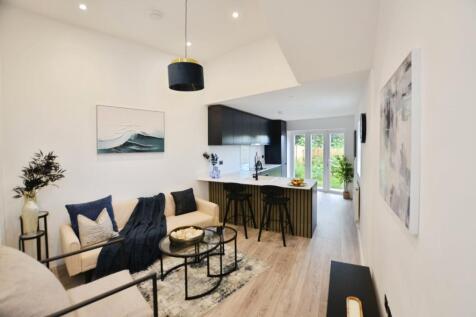 Lounge/Kitchen
