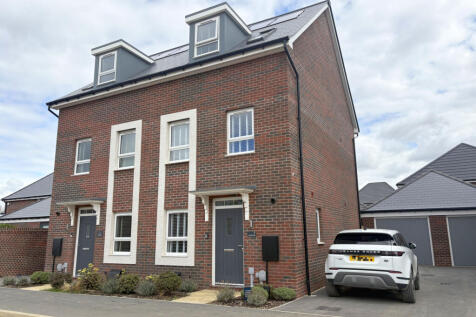 3 Bedroom Town House for Sale