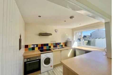 kitchen from landlord.jpg