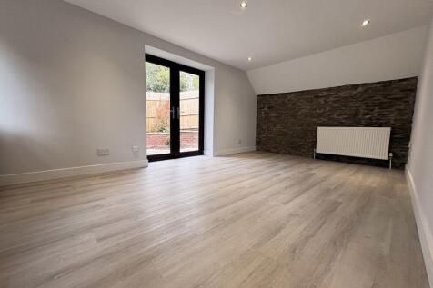The Barn, Ty Coch Farm, Neath, SA10 8ED photo 5