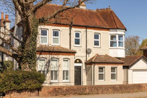 Flat 3, 127 Barnett Wood Lane-33.jpg