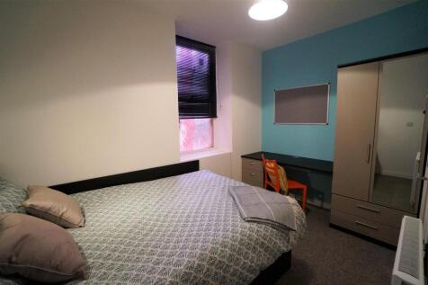 5HolyheadApart_bedroom2.1.JPG