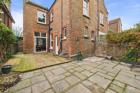 Rear courtyard