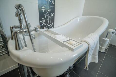 Large Family Bathroom