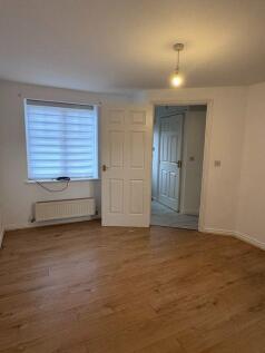 Sandycroft Avenue, Manchester, M22 photo 3