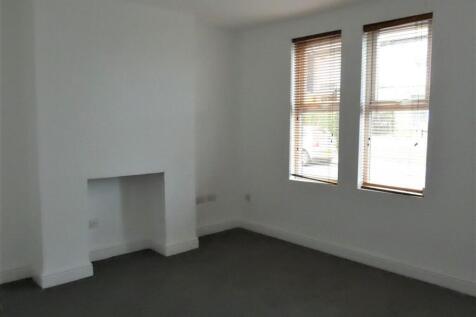 Moorcroft Drive, BD4 photo 4