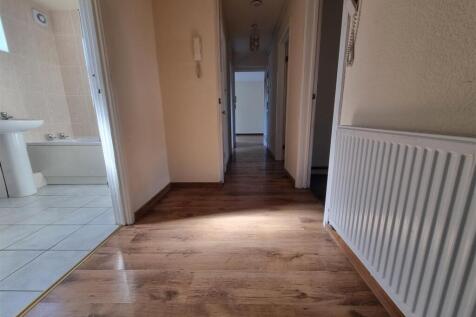 HALLWAY.jpg