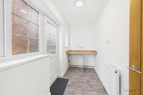 Shipton Drive, Uttoxeter photo 4
