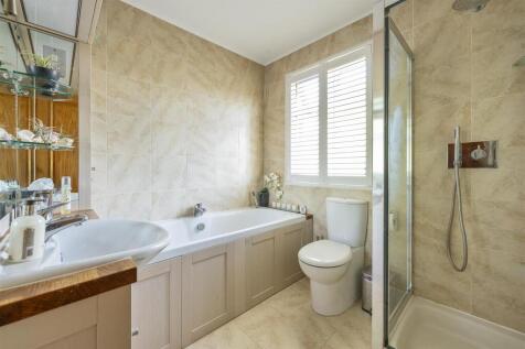 Cherrydown Avenue, E4