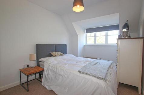 IMG_8499 DBL BED.jpg