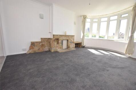 Carr Manor Drive, Moortown, Leeds, West Yorkshire photo 3
