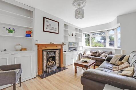 02-144eJHPropWpen - 16 Hayleigh Gardens - 1.jpg