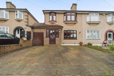 Presented by Clinton Crawford - Ewemove Bexley and