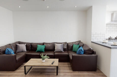 7-bed house on Balcarres Avenue, Liverpool, £4,247/mo