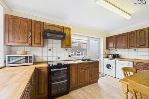 Bright and Airy Kitchen