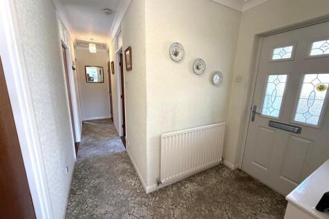 Hallway.JPG