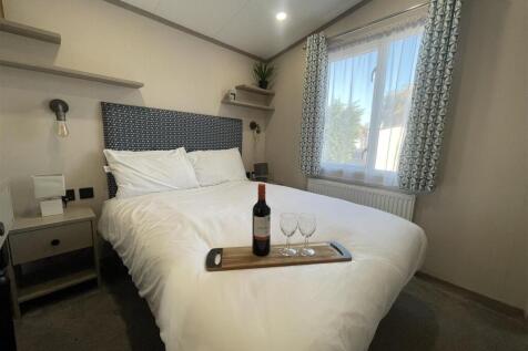 3 Bedroom Static Home For Sale By Guildcrest Estat