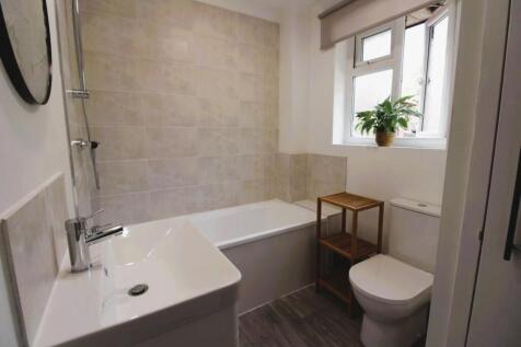 Jubilee Close, Haywards Heath, RH16 photo 4