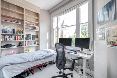 1359913-15-68da52...