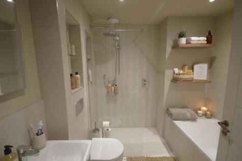 Bathroom1.jpg