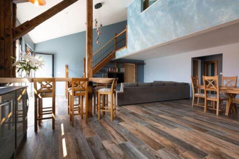 golden fleece - dining.jpg