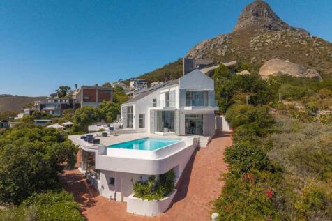 Bantry Bay secluded and serene