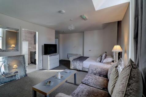 Bedroom / Lounge
