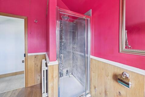 bath &amp; shower room