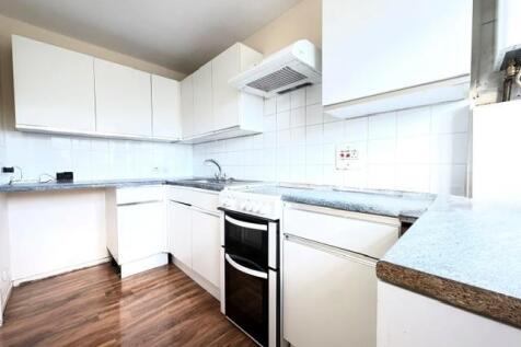 Bellfield, Pixton Way, Croydon photo 3